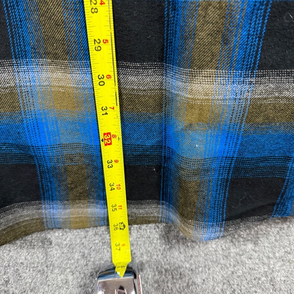 Legendary Whitetails Flannel Plaid Long Sleeve Shirt Blue Mens Size 5XL #1363 - Picture 7 of 8